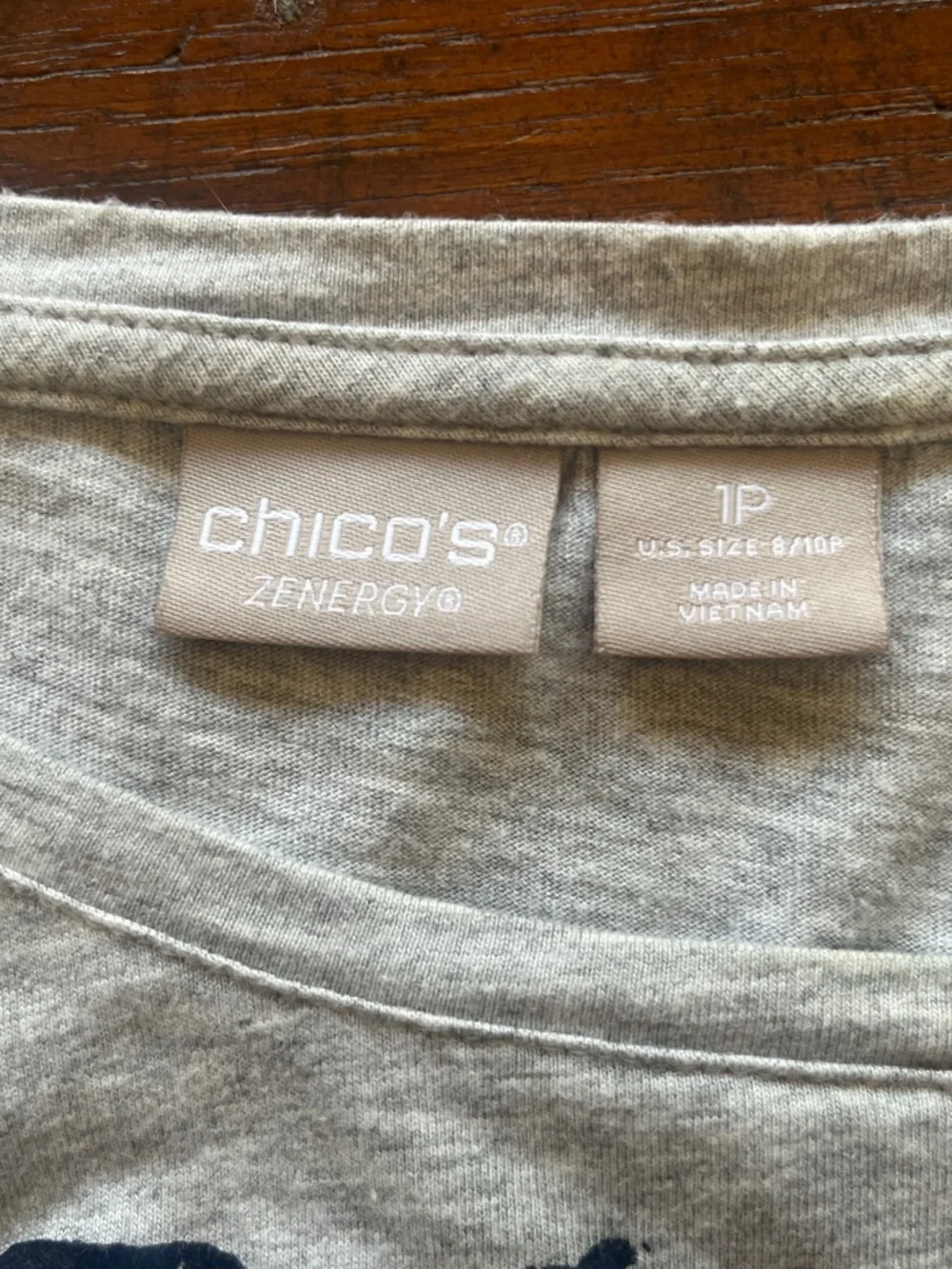 Chico's Zenergy Gray Tunic Tee Navy Floral Print P1 - Picture 2 of 15